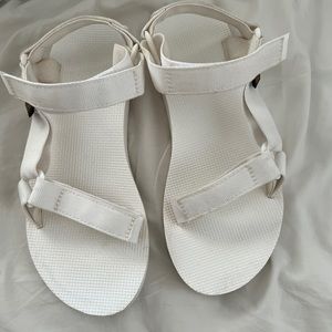 White Teva women size 8